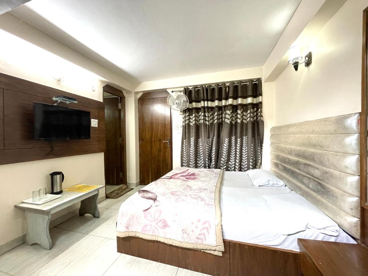 Hotel Prince ! Nainital Mall Road-Prime-Location In-Front-Of-Naini-Lake Hygiene-And-Spacious-Room Extérieur photo