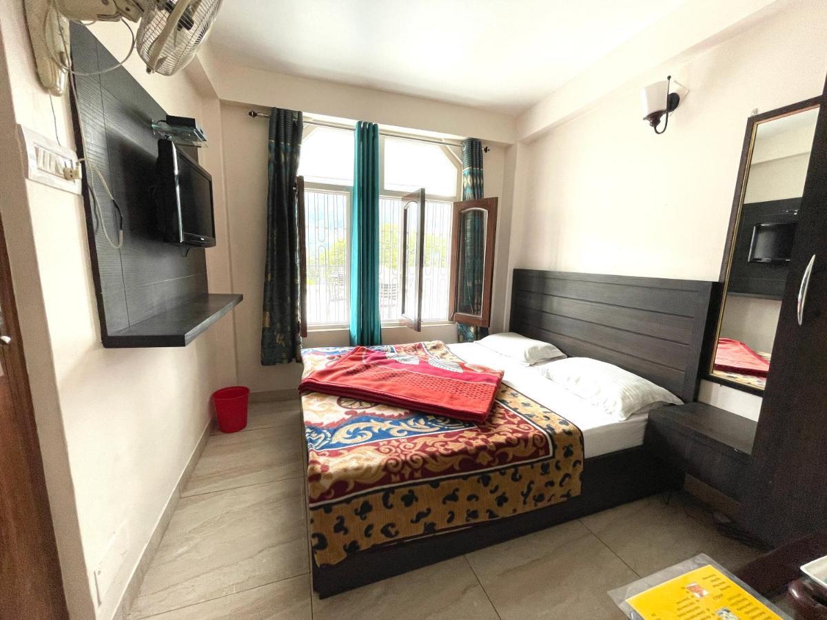 Hotel Prince ! Nainital Mall Road-Prime-Location In-Front-Of-Naini-Lake Hygiene-And-Spacious-Room Extérieur photo