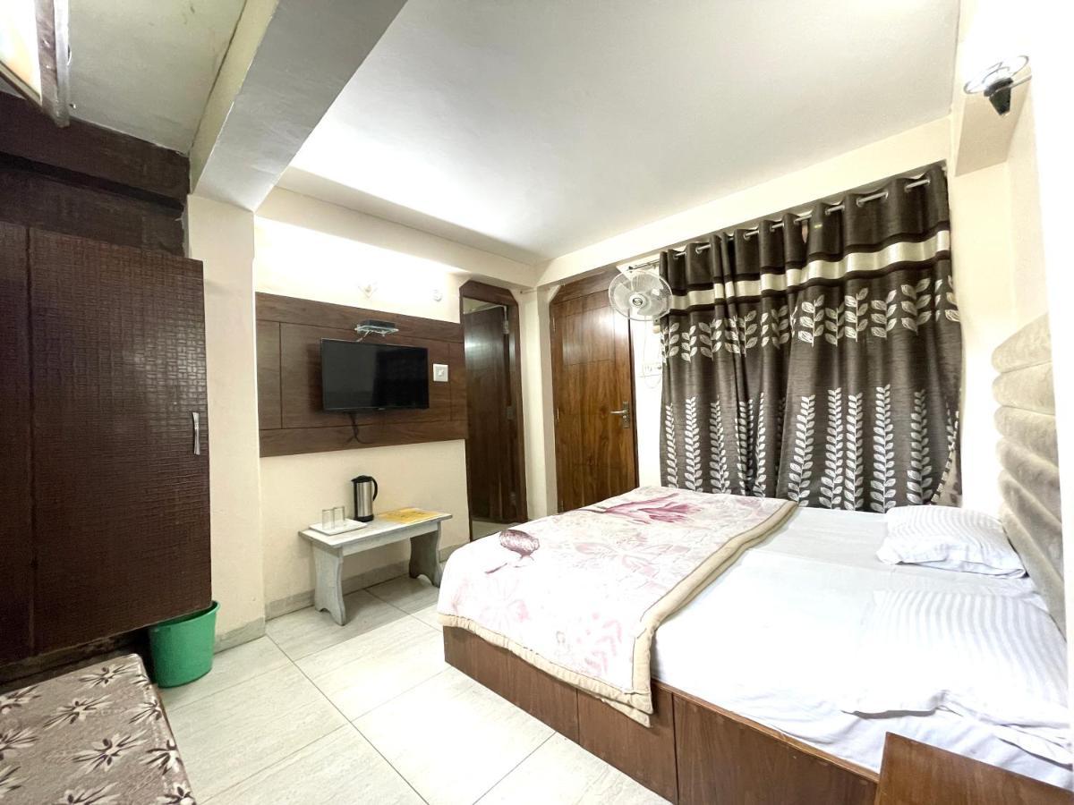 Hotel Prince ! Nainital Mall Road-Prime-Location In-Front-Of-Naini-Lake Hygiene-And-Spacious-Room Extérieur photo