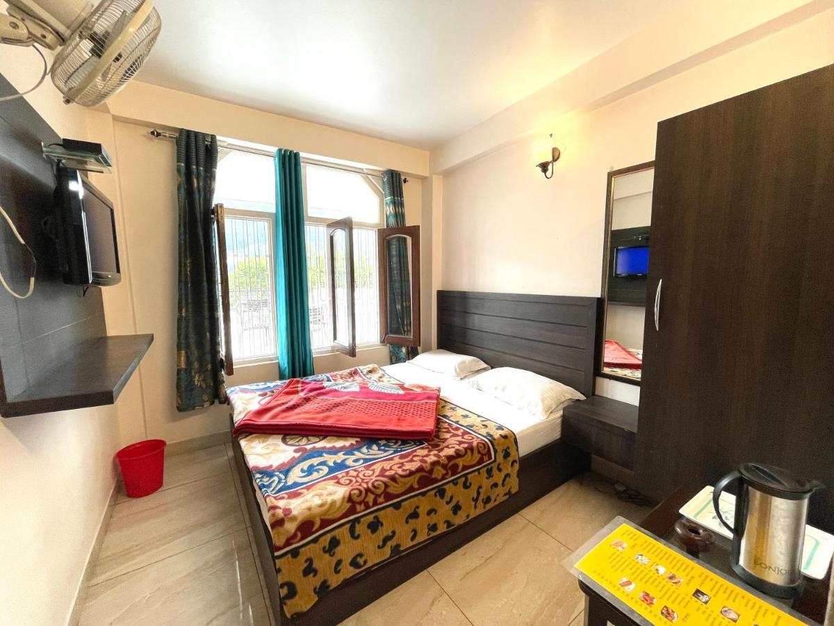 Hotel Prince ! Nainital Mall Road-Prime-Location In-Front-Of-Naini-Lake Hygiene-And-Spacious-Room Extérieur photo